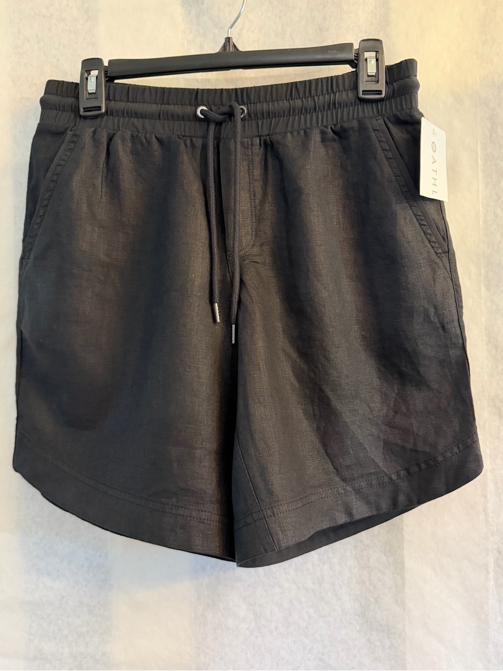 Athleta Cabo Linen 8” Black Women's Drawstring Bermuda Shorts NWT Sz-4. W9